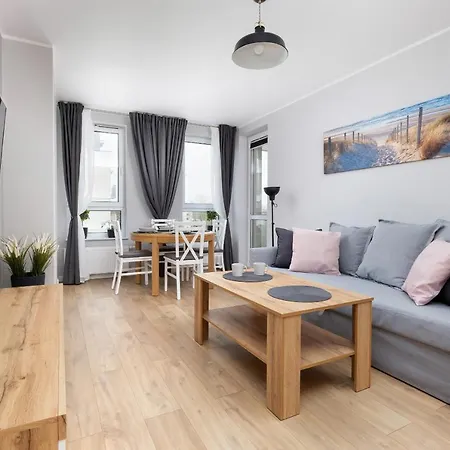 Platany Z Parkingiem By Renters