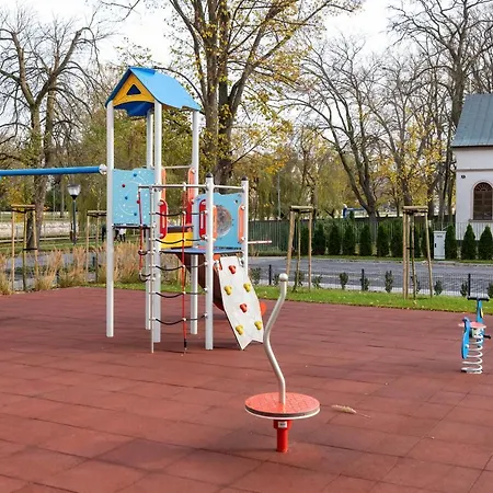 Platany Z Parkingiem By Renters Appartement