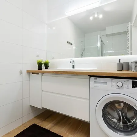 Platany Z Parkingiem By Renters * 科沃布热格