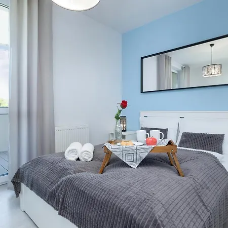 Platany Z Parkingiem By Renters