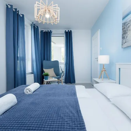 Platany Z Parkingiem By Renters