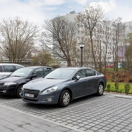 Platany Z Parkingiem By Renters 科沃布热格
