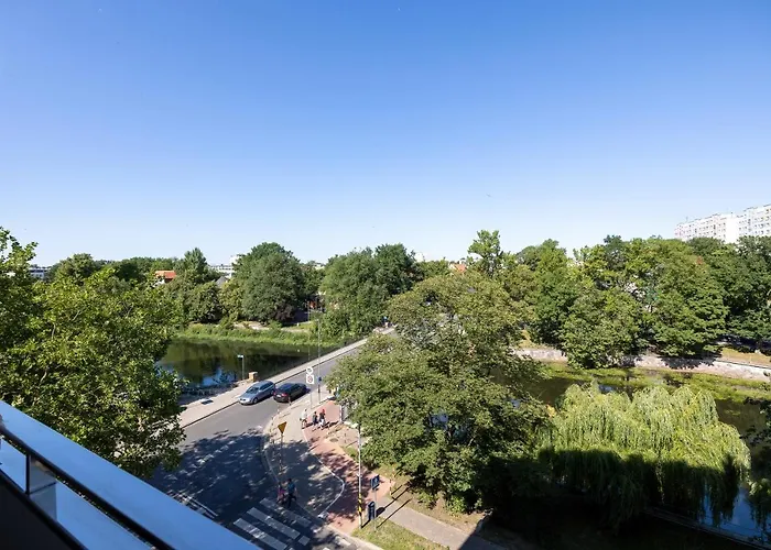 Platany Z Parkingiem By Renters